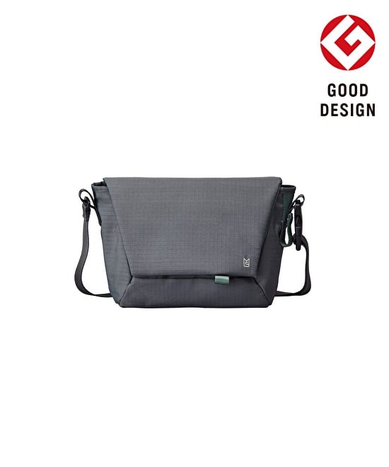 Hutte メッセンジャーバッグ S