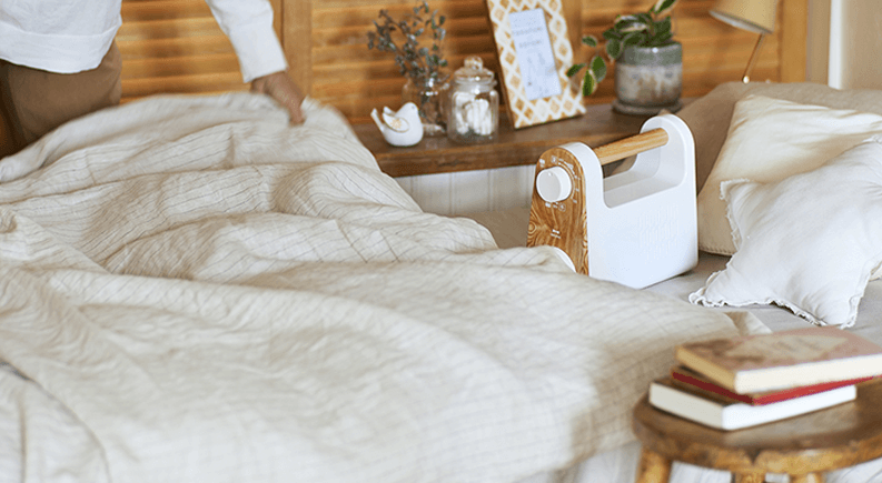 布団乾燥モードでは、その日の季節・気候に合わせた理想的な布団の状態に整えます。