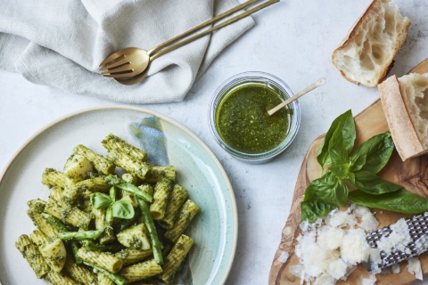 混ぜる ジェノベーゼパスタ
