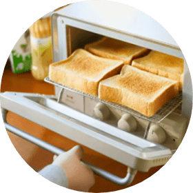 広々庫内で4枚焼き対応